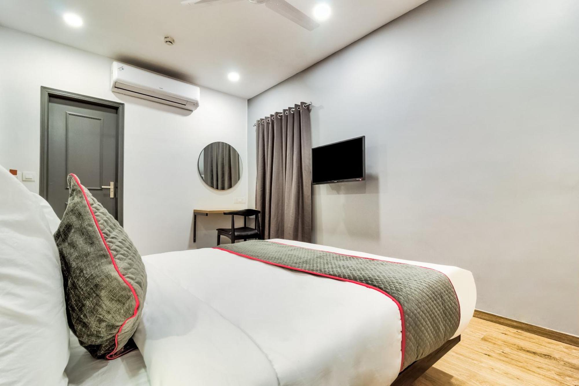 O Akash Ganga Park Circus Hotel Kolkata