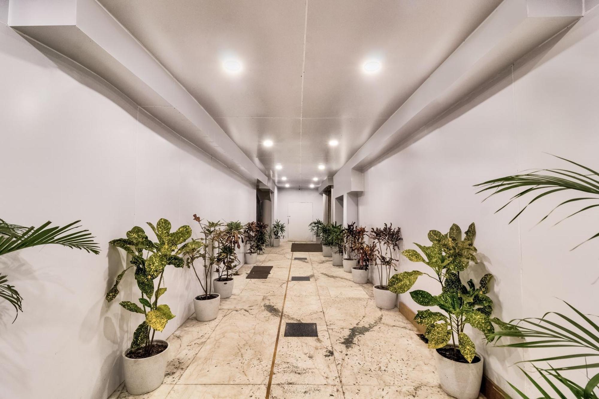 O Akash Ganga Park Circus Hotel 3*