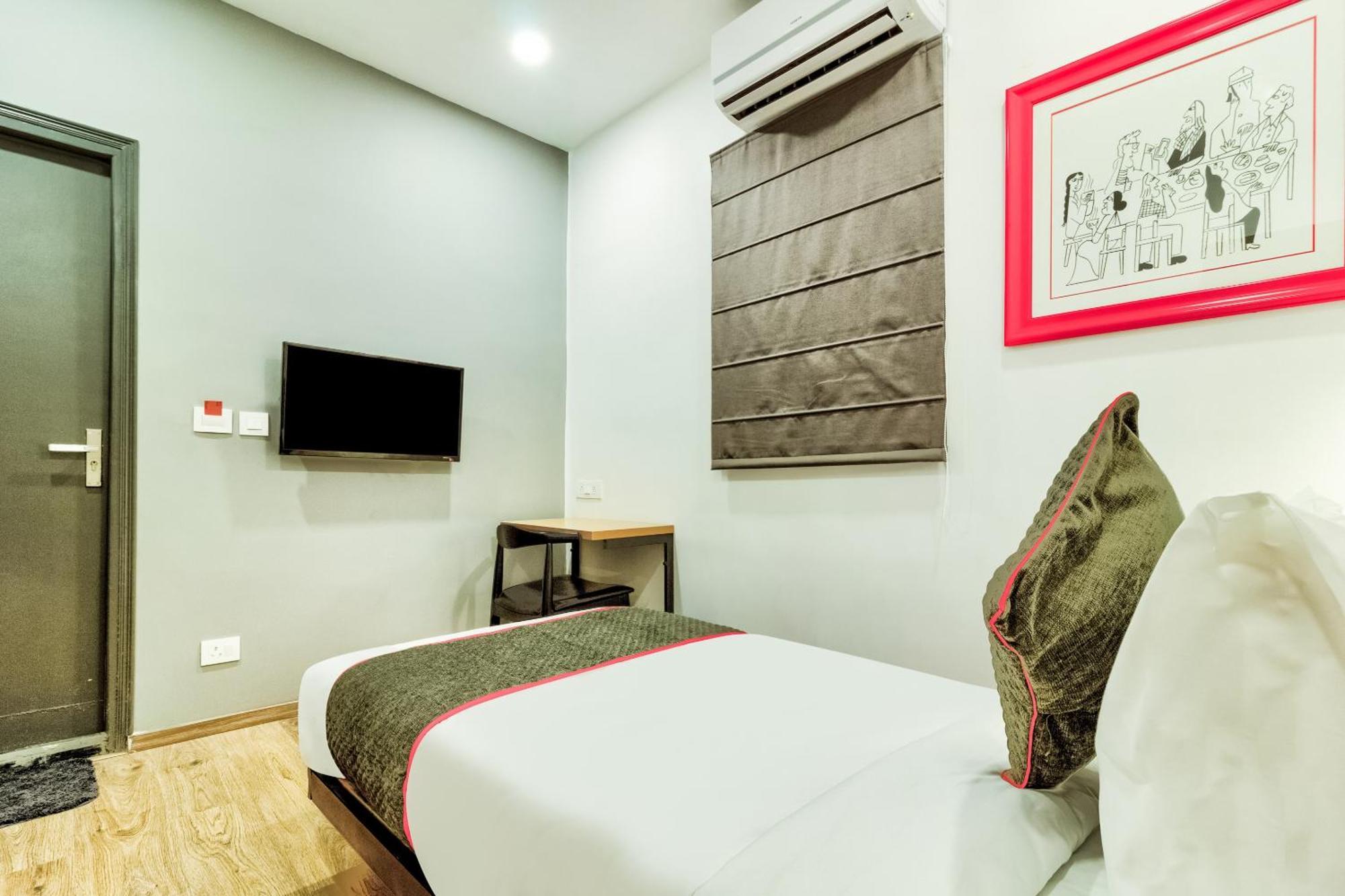 Hotel O Akash Ganga Park Circus Kolkata